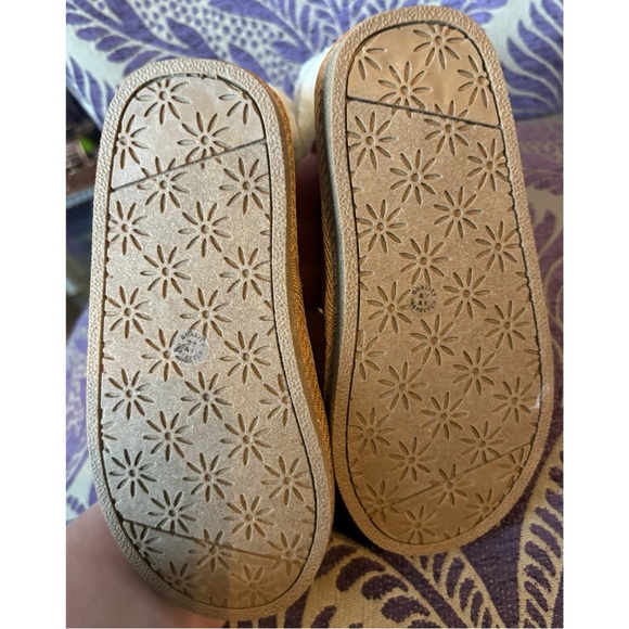 NEW boots with Pom Poms 🤎 - Picture 6 of 6